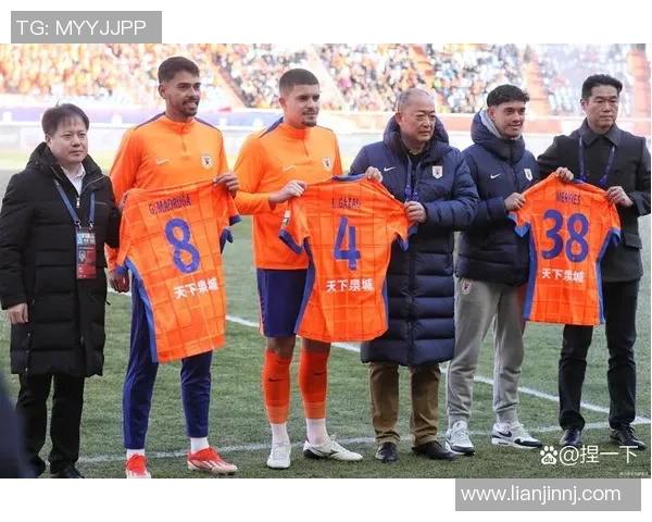 国足球衣的设计与文化传承探讨如何提升球队形象与球迷认同感