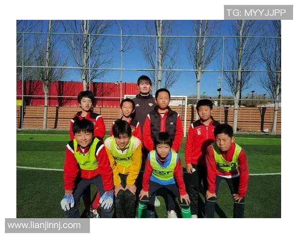 足球第一课：从基础技能到团队合作的全面提升之旅